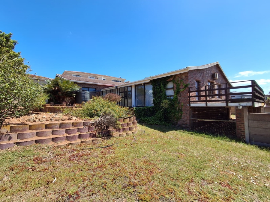 2 Bedroom Property for Sale in Stilbaai Wes Western Cape